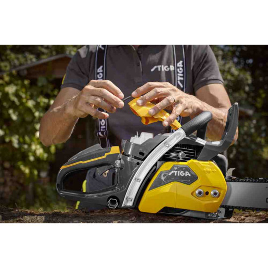 Купити Пила ланцюгова бензинова STIGA CS755. Офіційний магазин Toolmaster Україна. Фірмовий інструмент та обладнання, офіційна гарантія