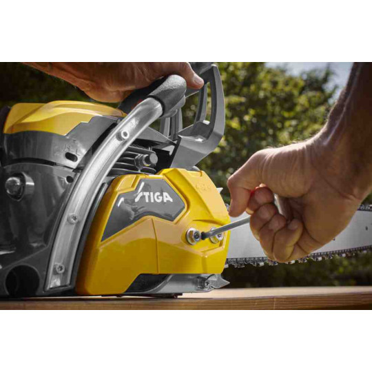 Купити Пила ланцюгова бензинова STIGA CS755. Офіційний магазин Toolmaster Україна. Фірмовий інструмент та обладнання, офіційна гарантія