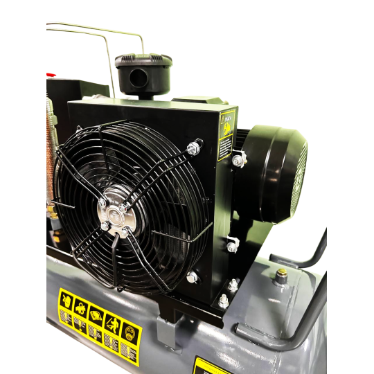 Купити Компресор гвинтовий рес-150л 420л/хв 4кВт 8бар 380В GTM DLG4V 380. Офіційний магазин Toolmaster Україна. Фірмовий інструмент та обладнання, офіційна гарантія