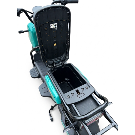 Купити Скутер аккумуляторный K-800-S, 60В, 800Вт, Скорость - 45км/ч, запас хода - 60км GTM. Официальный магазин Toolmaster Украина. Фирменный инструмент и оборудование, официальная гарантия