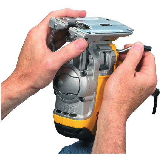 Купити Пила лобзикова мережева DeWALT DW331KT. Офіційний магазин Toolmaster Україна. Фірмовий інструмент та обладнання, офіційна гарантія
