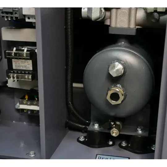Купити Гвинтовий компресор Mast SH-8 Inverter (двигун на постійних магнітах). Офіційний магазин Toolmaster Україна. Фірмовий інструмент та обладнання, офіційна гарантія