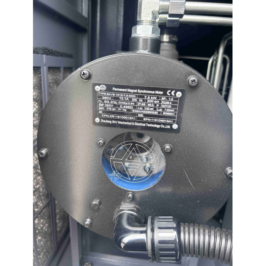 Купити Винтовой компрессор Mast GBE-10 Inverter (с резервуаром 130 л). Официальный магазин Toolmaster Украина. Фирменный инструмент и оборудование, официальная гарантия