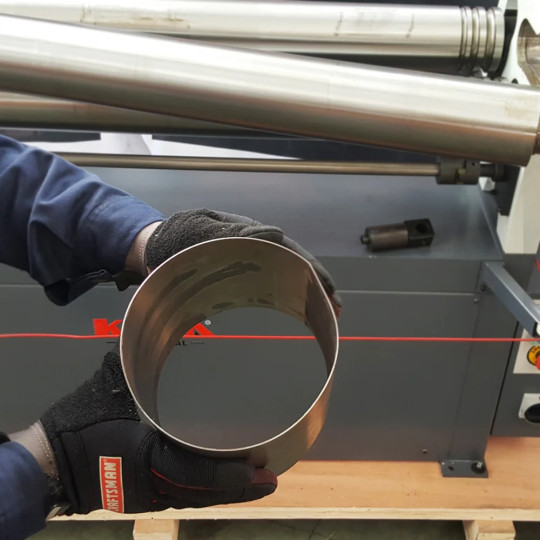 Купити Електромеханічний вальцювальний верстат MAST Metalltechnik M-ESR-1300×2.5. Офіційний магазин Toolmaster Україна. Фірмовий інструмент та обладнання, офіційна гарантія