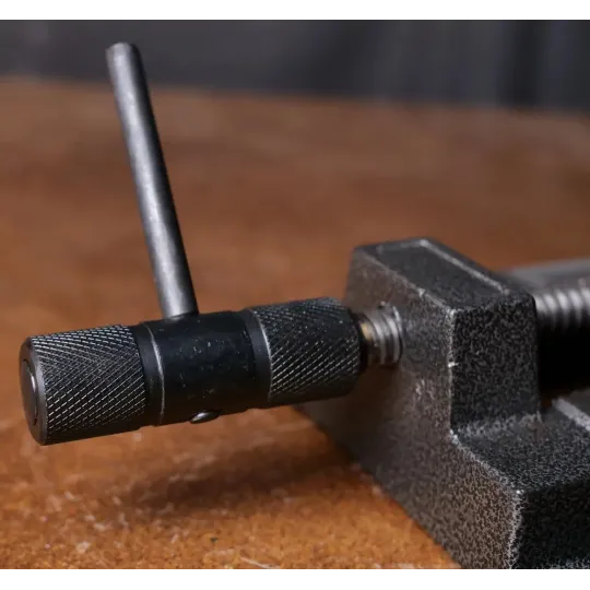 Купити Тиски станочные Holzmann M 120. Официальный магазин Toolmaster Украина. Фирменный инструмент и оборудование, официальная гарантия
