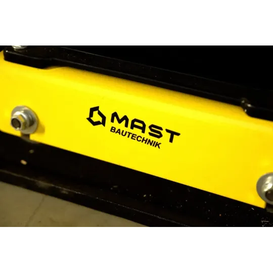 Купити Віброплита MAST Bautechnik MT-PCI110. Офіційний магазин Toolmaster Україна. Фірмовий інструмент та обладнання, офіційна гарантія