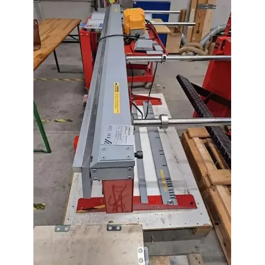 Купити Електромагнітний листогин Holzmann AKM2000MAG. Офіційний магазин Toolmaster Україна. Фірмовий інструмент та обладнання, офіційна гарантія