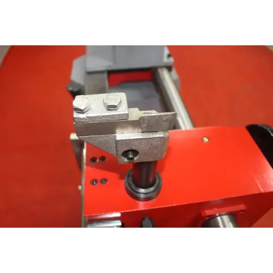 Купити Копіювально-токарний верстат Holzmann DBK 1300. Офіційний магазин Toolmaster Україна. Фірмовий інструмент та обладнання, офіційна гарантія