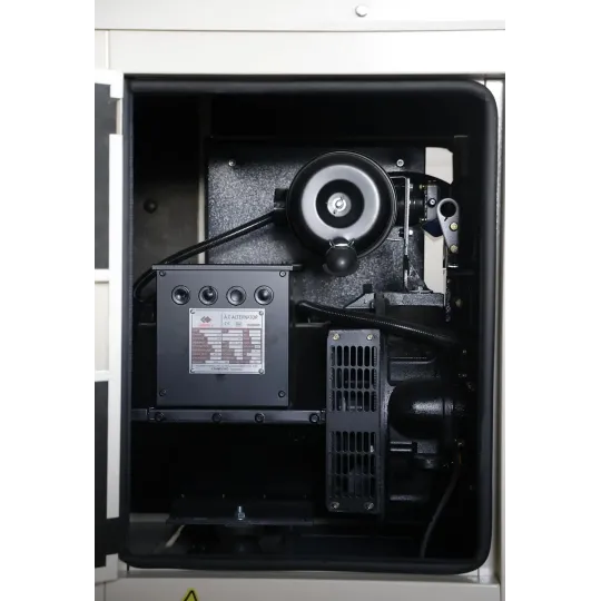 Купити Дизельний генератор UNIVERSAL UND-YD22 KVA. Офіційний магазин Toolmaster Україна. Фірмовий інструмент та обладнання, офіційна гарантія