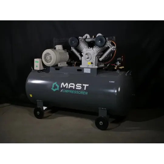 Купити Поршневий компресор MAST 2105/500L 400V 12.5BAR. Офіційний магазин Toolmaster Україна. Фірмовий інструмент та обладнання, офіційна гарантія