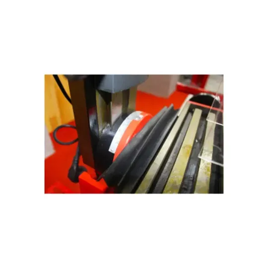 Купити Фрезерный станок Holzmann BF 16V. Официальный магазин Toolmaster Украина. Фирменный инструмент и оборудование, официальная гарантия