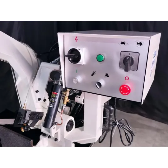 Купити Стрічкова пила по металу MAST Metalltechnik M-BS370 400V. Офіційний магазин Toolmaster Україна. Фірмовий інструмент та обладнання, офіційна гарантія
