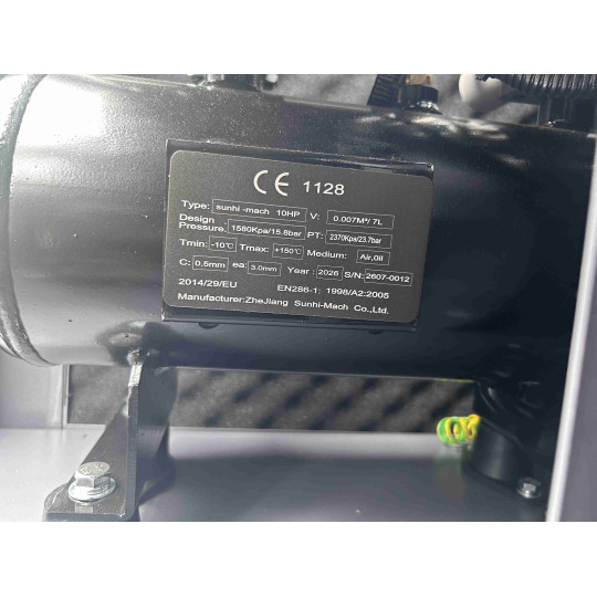 Купити Винтовой компрессор Mast GBE-10 Inverter (с резервуаром 130 л). Официальный магазин Toolmaster Украина. Фирменный инструмент и оборудование, официальная гарантия