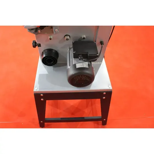 Купити Ленточная пила Holzmann HBS 300J. Официальный магазин Toolmaster Украина. Фирменный инструмент и оборудование, официальная гарантия