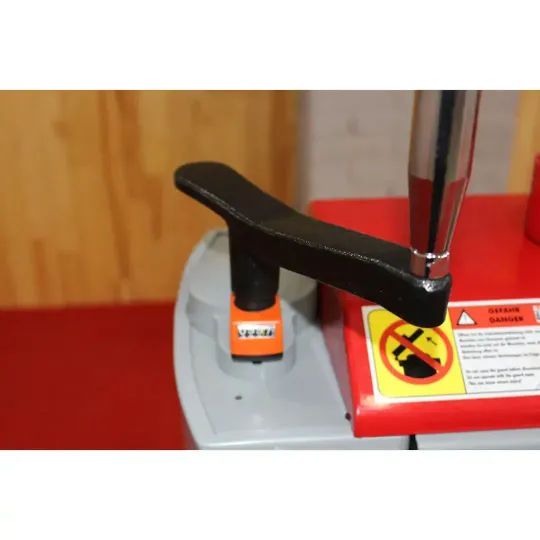 Купити Калибровально-шлифовальный станок Holzmann ZS 640P. Официальный магазин Toolmaster Украина. Фирменный инструмент и оборудование, официальная гарантия