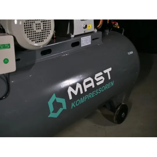 Купити Поршневий компресор MAST TA90/500L 400V 12.5BAR. Офіційний магазин Toolmaster Україна. Фірмовий інструмент та обладнання, офіційна гарантія