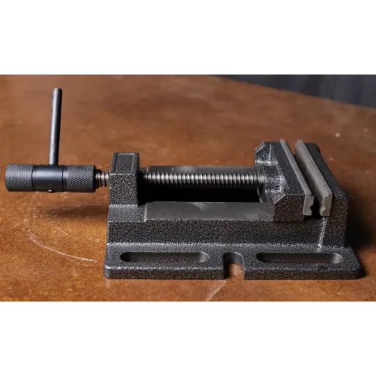 Купити Тиски станочные Holzmann M 120. Официальный магазин Toolmaster Украина. Фирменный инструмент и оборудование, официальная гарантия