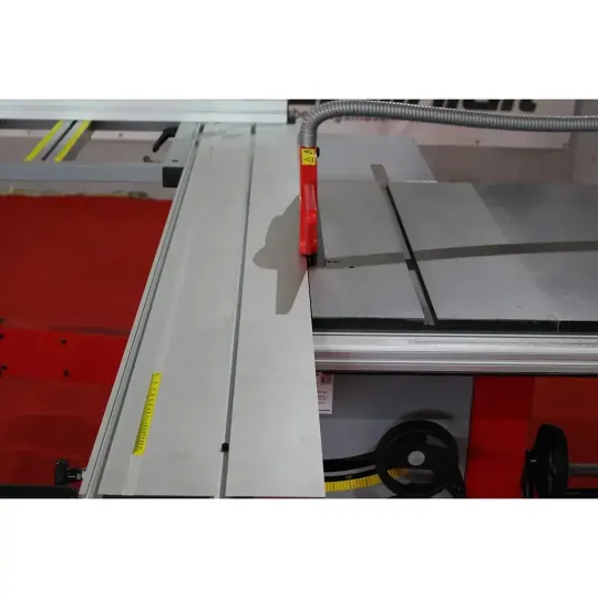 Купити Форматно-раскройный станок Holzmann TS 315VF-2000. Официальный магазин Toolmaster Украина. Фирменный инструмент и оборудование, официальная гарантия