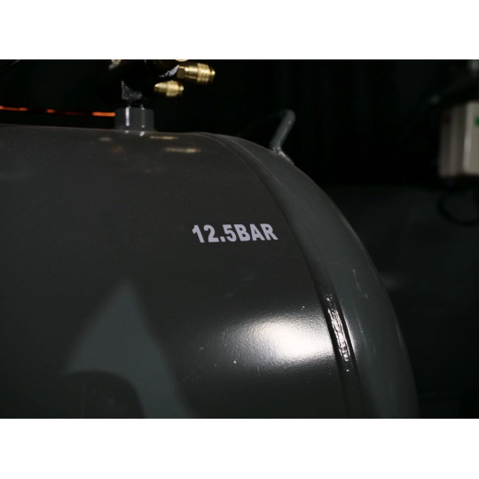 Купити Поршневий компресор MAST VA90/200L 400 12.5BAR. Офіційний магазин Toolmaster Україна. Фірмовий інструмент та обладнання, офіційна гарантія