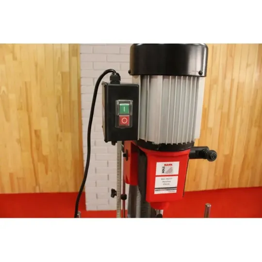 Купити Долбежный станок Holzmann STM 26. Официальный магазин Toolmaster Украина. Фирменный инструмент и оборудование, официальная гарантия