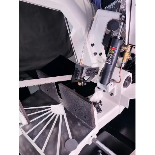 Купити Стрічкова пила по металу MAST Metalltechnik M-BS370 400V. Офіційний магазин Toolmaster Україна. Фірмовий інструмент та обладнання, офіційна гарантія