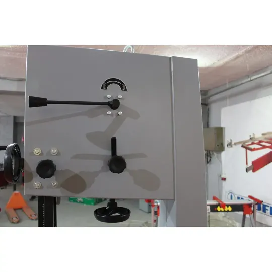 Купити Ленточная пила Holzmann HBS 470PROFI. Официальный магазин Toolmaster Украина. Фирменный инструмент и оборудование, официальная гарантия