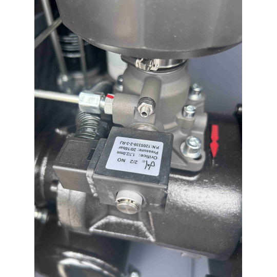 Купити Винтовой компрессор Mast GBE-10 Inverter (с резервуаром 130 л). Официальный магазин Toolmaster Украина. Фирменный инструмент и оборудование, официальная гарантия