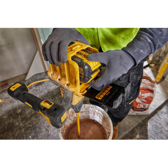 Купити Аккумуляторная батарея DeWALT DCB548. Официальный магазин Toolmaster Украина. Фирменный инструмент и оборудование, официальная гарантия