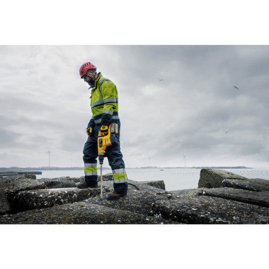 Купити Перфоратор аккумуляторный бесщеточный SDS MAX DeWALT DCH481N. Официальный магазин Toolmaster Украина. Фирменный инструмент и оборудование, официальная гарантия