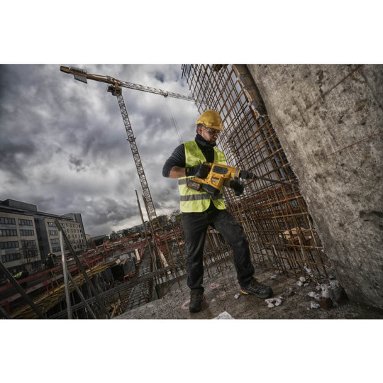 Купити Перфоратор аккумуляторный бесщеточный SDS MAX DeWALT DCH481N. Официальный магазин Toolmaster Украина. Фирменный инструмент и оборудование, официальная гарантия
