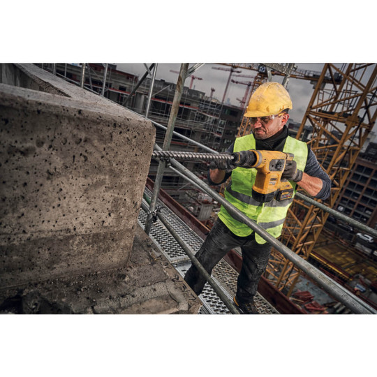 Купити Перфоратор аккумуляторный бесщеточный SDS MAX DeWALT DCH481N. Официальный магазин Toolmaster Украина. Фирменный инструмент и оборудование, официальная гарантия