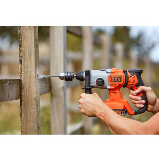 Купити Перфоратор акумуляторний BLACK+DECKER BCD900B. Офіційний магазин Toolmaster Україна. Фірмовий інструмент та обладнання, офіційна гарантія