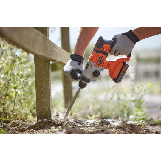 Купити Перфоратор аккумуляторный BLACK+DECKER BCD900D1S. Официальный магазин Toolmaster Украина. Фирменный инструмент и оборудование, официальная гарантия