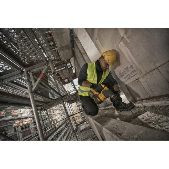 Купити Перфоратор акумуляторний безщітковий SDS-Plus DeWALT DCH333NT. Офіційний магазин Toolmaster Україна. Фірмовий інструмент та обладнання, офіційна гарантія