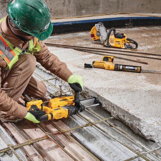 Купити Перфоратор акумуляторний безщітковий SDS-Plus DeWALT DCH263N. Офіційний магазин Toolmaster Україна. Фірмовий інструмент та обладнання, офіційна гарантія