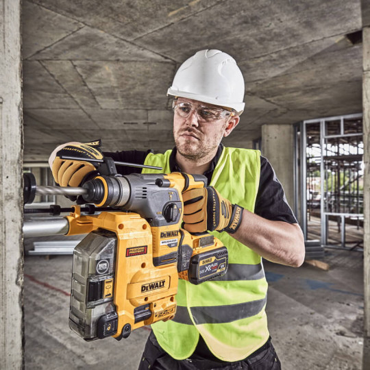 Купити Перфоратор акумуляторний безщітковий SDS-Plus DeWALT DCH335X2. Офіційний магазин Toolmaster Україна. Фірмовий інструмент та обладнання, офіційна гарантія