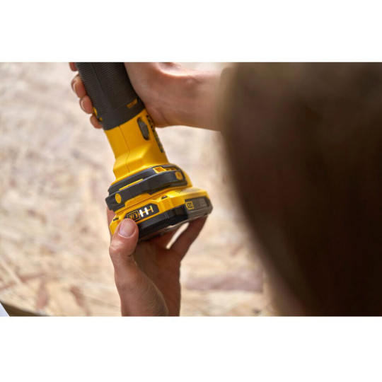 Купити Багатофункціональний інструмент акумуляторний STANLEY FATMAX SFMCE500D2K. Офіційний магазин Toolmaster Україна. Фірмовий інструмент та обладнання, офіційна гарантія