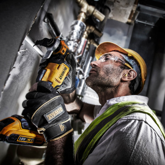 Купити Багатофункціональний інструмент акумуляторний безщітковий DeWALT DCS356P2. Офіційний магазин Toolmaster Україна. Фірмовий інструмент та обладнання, офіційна гарантія