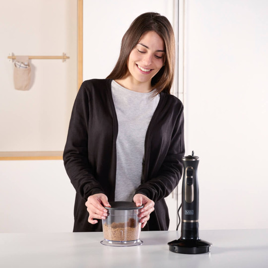 Купити Ручной блендер BLACK+DECKER BXHBA800E. Официальный магазин Toolmaster Украина. Фирменный инструмент и оборудование, официальная гарантия