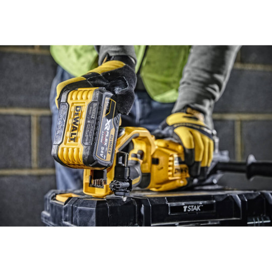 Купити Дриль акумуляторний безщітковий DeWALT DCD470N. Офіційний магазин Toolmaster Україна. Фірмовий інструмент та обладнання, офіційна гарантія