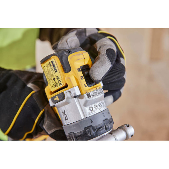 Купити Дриль-шурупокрут акумуляторний безщітковий ударний DeWALT DCD1007NT. Офіційний магазин Toolmaster Україна. Фірмовий інструмент та обладнання, офіційна гарантія