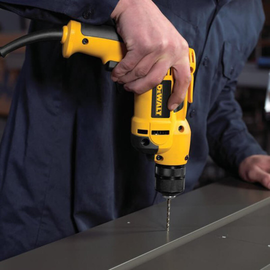 Купити Дриль мережевий DeWALT DWD014S. Офіційний магазин Toolmaster Україна. Фірмовий інструмент та обладнання, офіційна гарантія