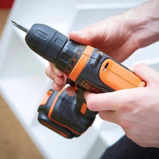 Купити Дриль-шурупокрут акумуляторний BLACK+DECKER BDCDD12K. Офіційний магазин Toolmaster Україна. Фірмовий інструмент та обладнання, офіційна гарантія