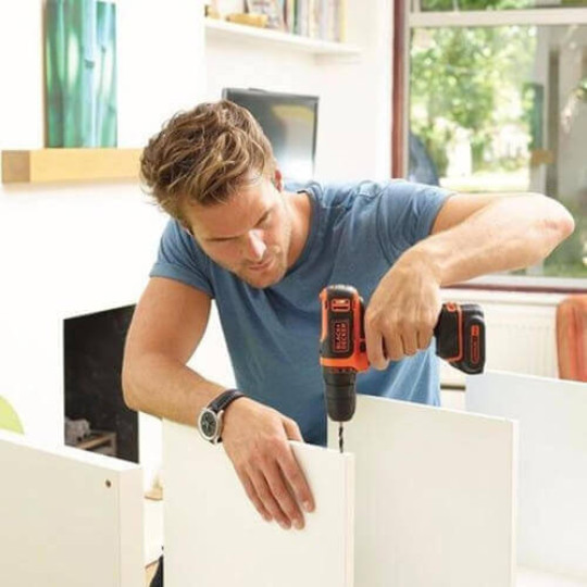 Купити Дриль-шурупокрут акумуляторний BLACK+DECKER BDCDD12KB. Офіційний магазин Toolmaster Україна. Фірмовий інструмент та обладнання, офіційна гарантія