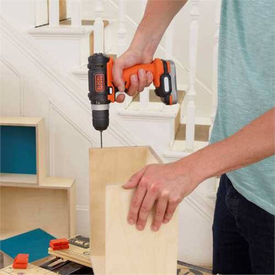 Купити Дриль-шурупокрут акумуляторний BLACK+DECKER BDCDD12USB. Офіційний магазин Toolmaster Україна. Фірмовий інструмент та обладнання, офіційна гарантія