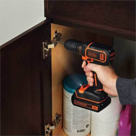 Купити Дриль-шурупокрут акумуляторний BLACK+DECKER BDCDD186KB. Офіційний магазин Toolmaster Україна. Фірмовий інструмент та обладнання, офіційна гарантія