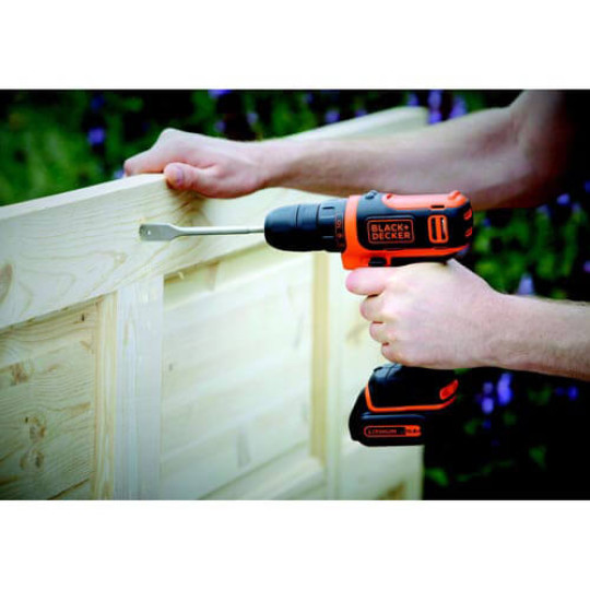 Купити Дриль-шурупокрут акумуляторний BLACK+DECKER BDCDD12. Офіційний магазин Toolmaster Україна. Фірмовий інструмент та обладнання, офіційна гарантія