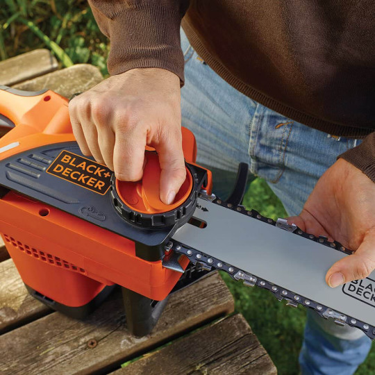 Купити Пила ланцюгова електрична BLACK+DECKER CS2040. Офіційний магазин Toolmaster Україна. Фірмовий інструмент та обладнання, офіційна гарантія