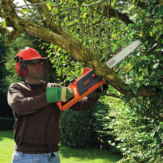 Купити Пила цепная электрическая BLACK+DECKER CS1840. Официальный магазин Toolmaster Украина. Фирменный инструмент и оборудование, официальная гарантия