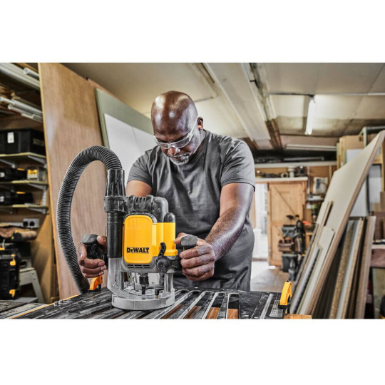 Купити Фрезер мережевий DeWALT DWE625. Офіційний магазин Toolmaster Україна. Фірмовий інструмент та обладнання, офіційна гарантія